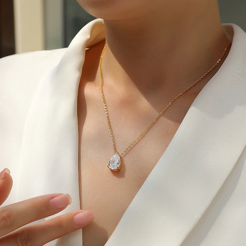 CÉVANA Lueur Necklace