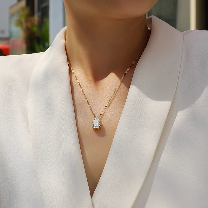 CÉVANA Lueur Necklace