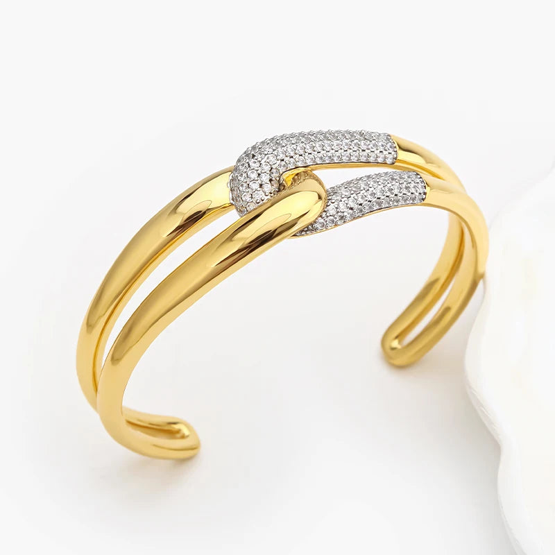 Cévana Éternelle Knot Cuff