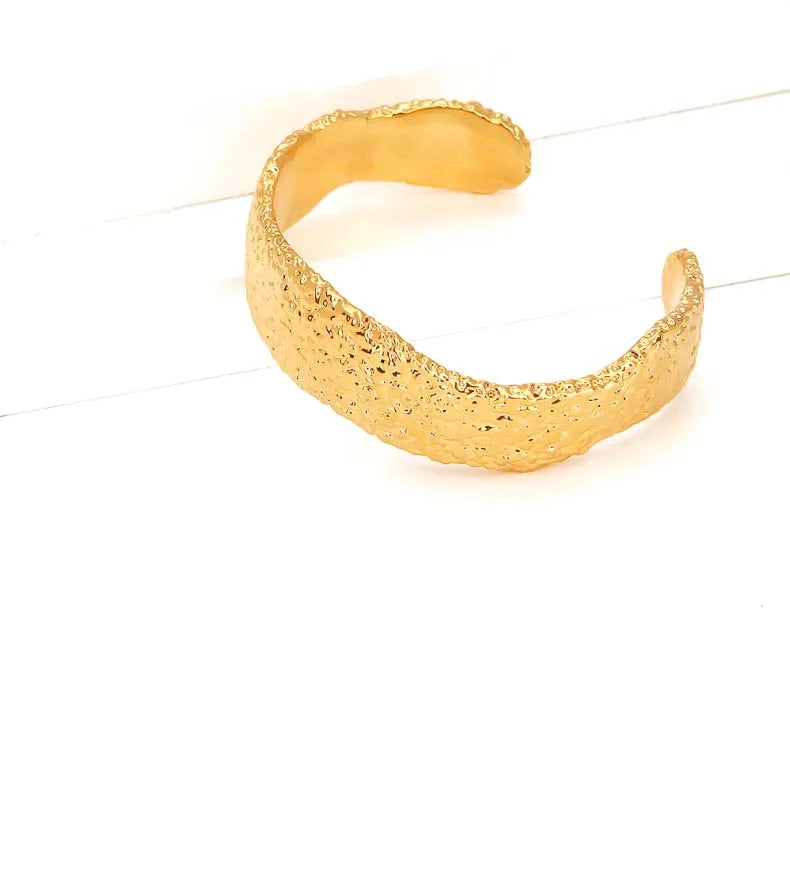 Cévana Solara Bark Cuff