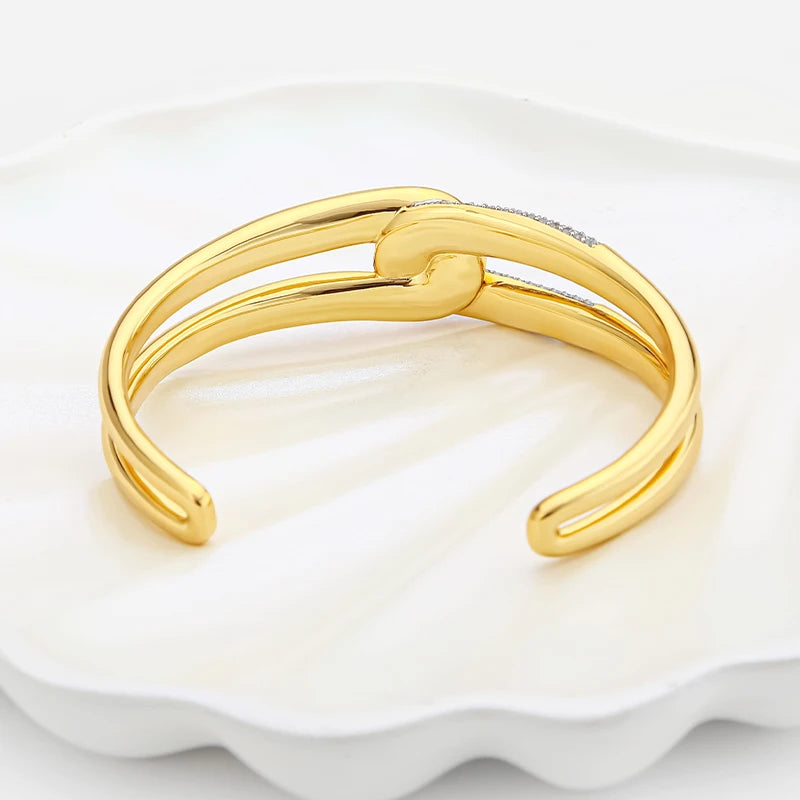 Cévana Éternelle Knot Cuff